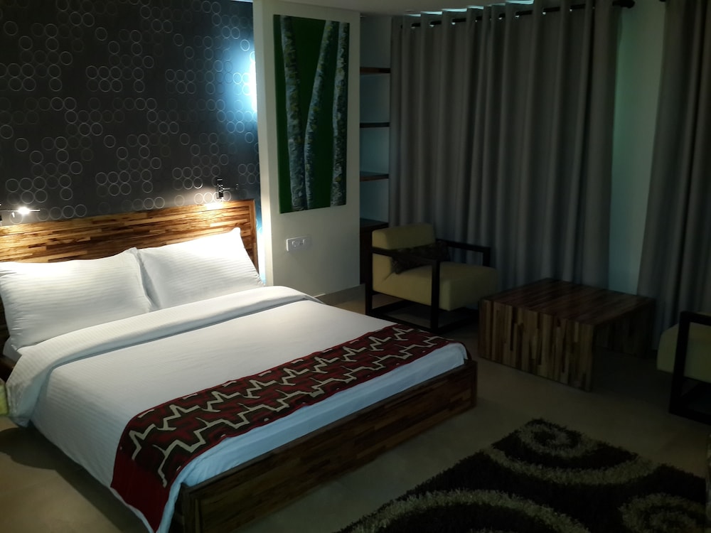Roots Hotel Apartment 29/57