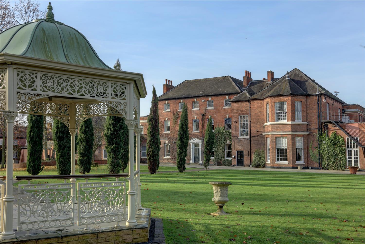 West Retford Hotel, Signature Collection 46/46