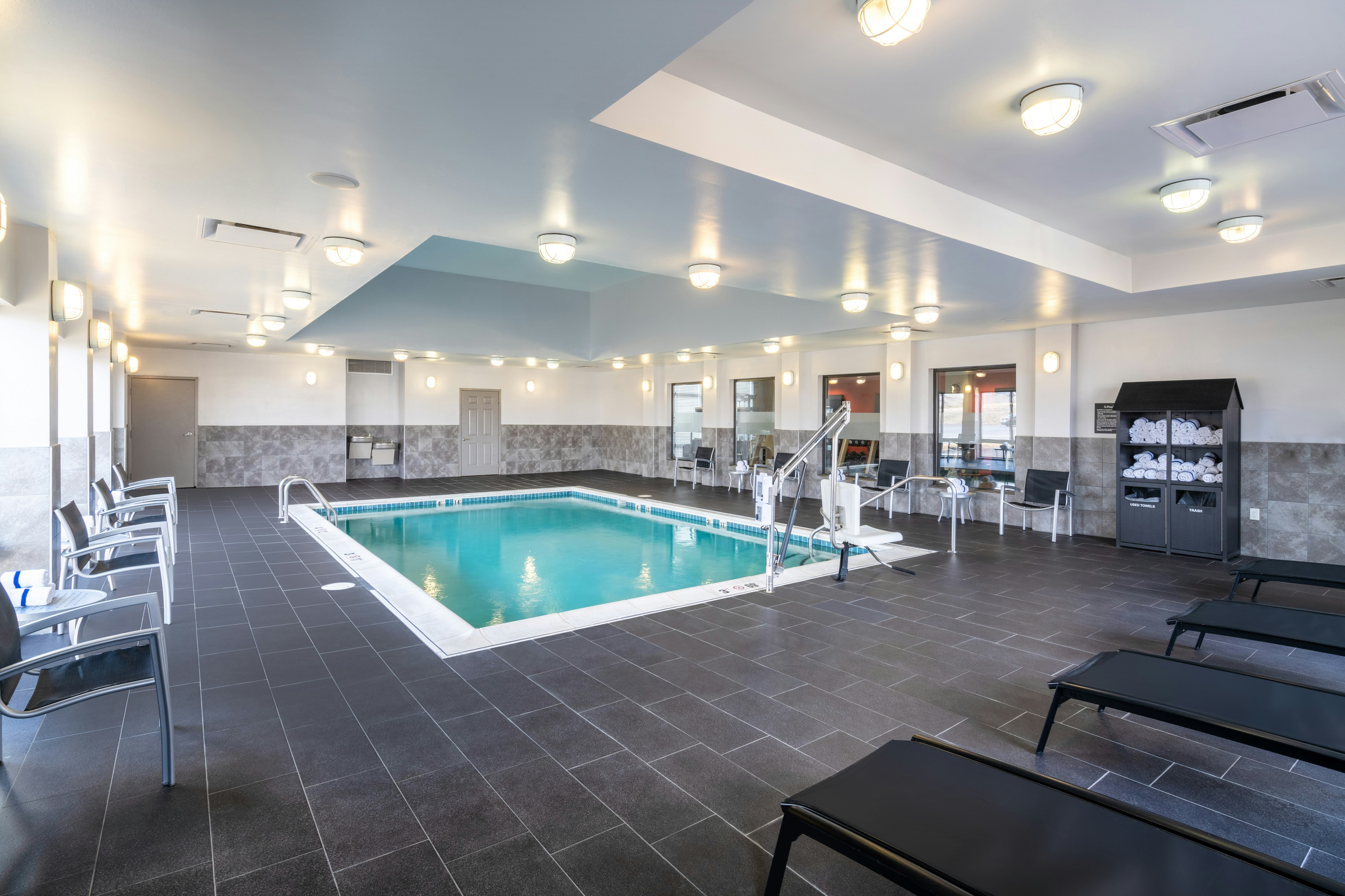 Hampton Inn And Suites Roanoke Airport 26/49