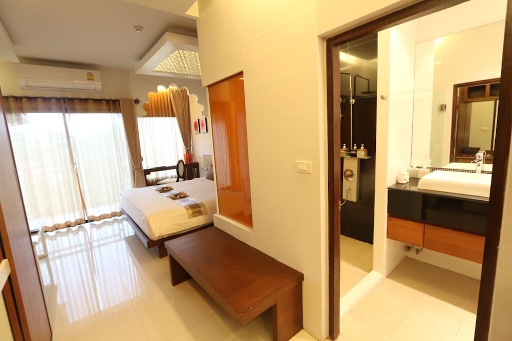 Vulcano Hotel Chiang Mai 23/50