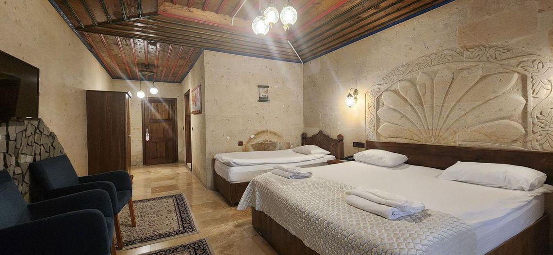 ROOM, DOUBLE BED, BALCONY