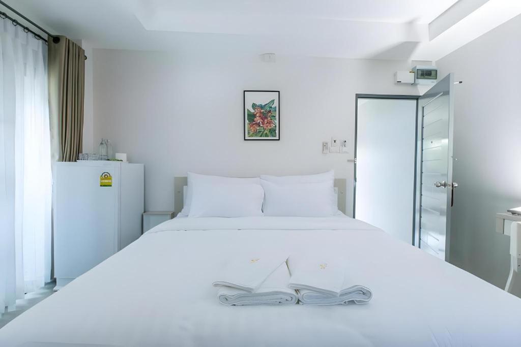 Thegun Hotel 12/56