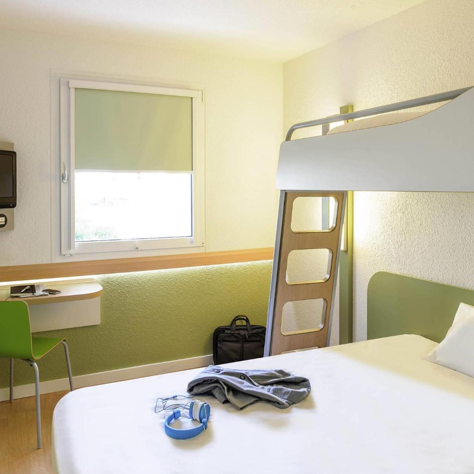 Ibis Budget Salzburg Airport - Self-Check-In 11/29