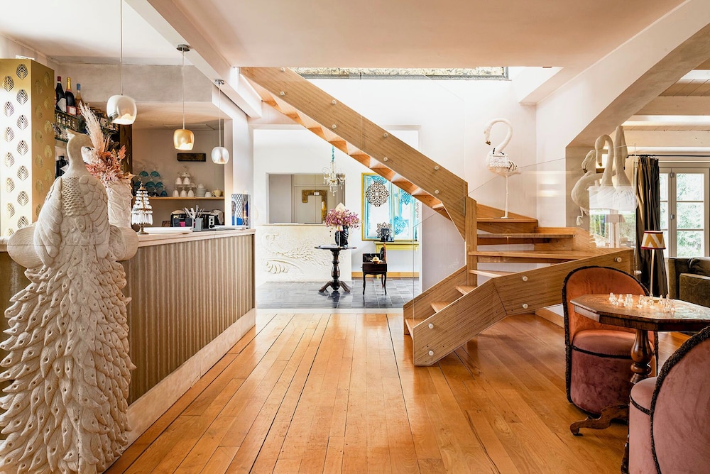 ZAHIR COUNTRY HOUSE 10/50