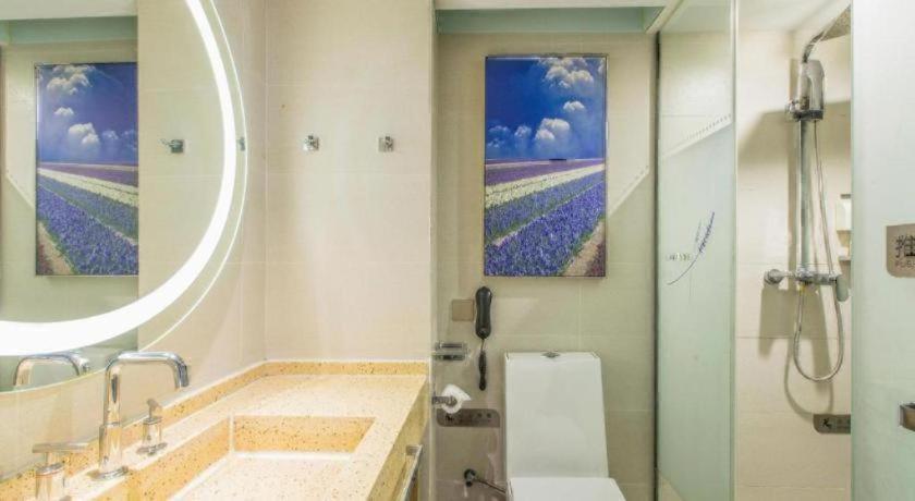 Lavande Hotels Shanghai Railway Station 45/48