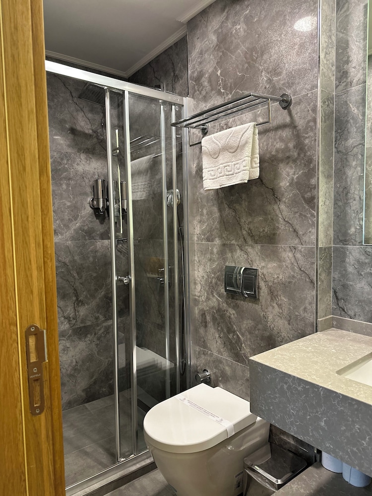Hotel Ravi Istanbul 56/58