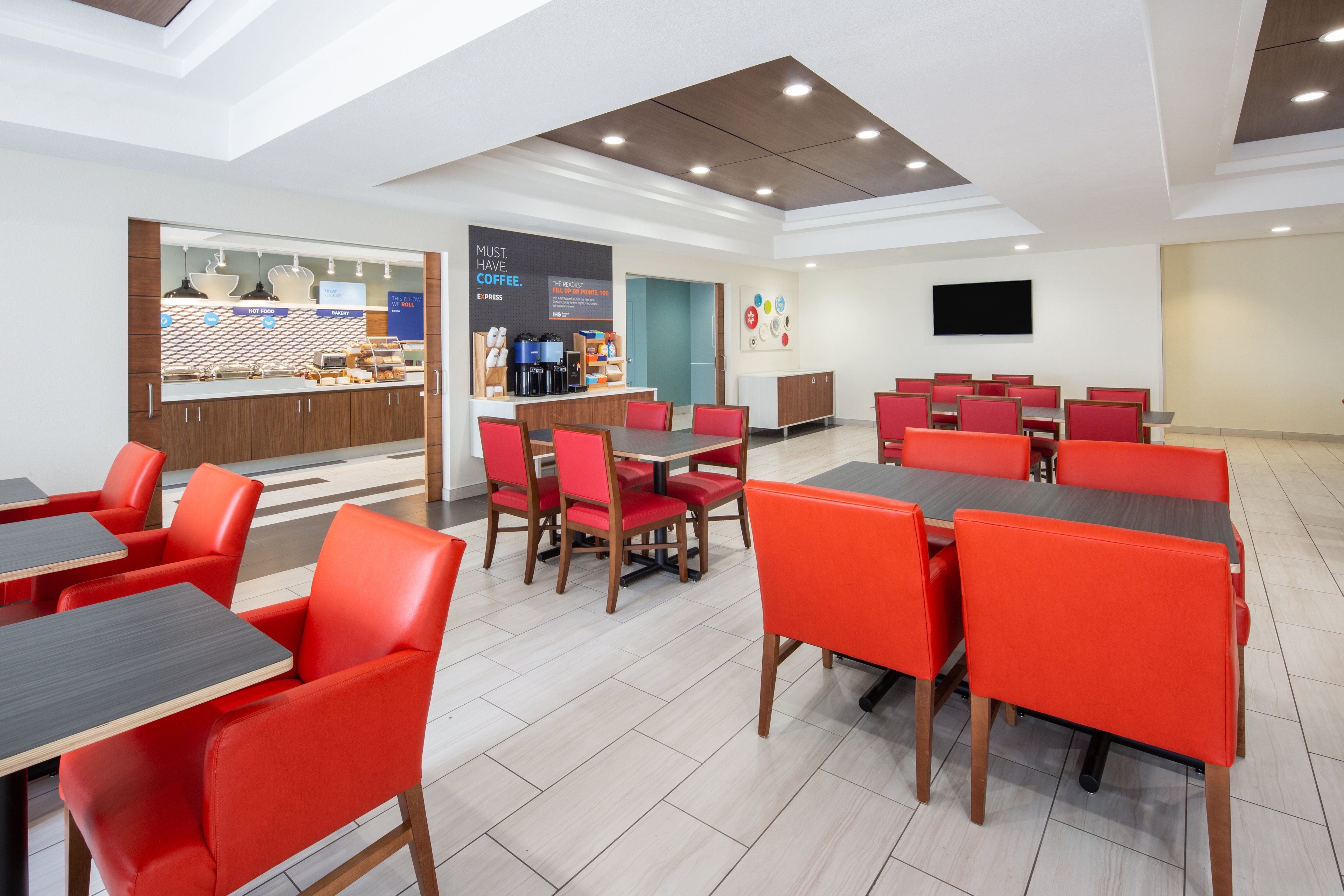 Holiday Inn Express Hotel & Suites Surprise 34/57