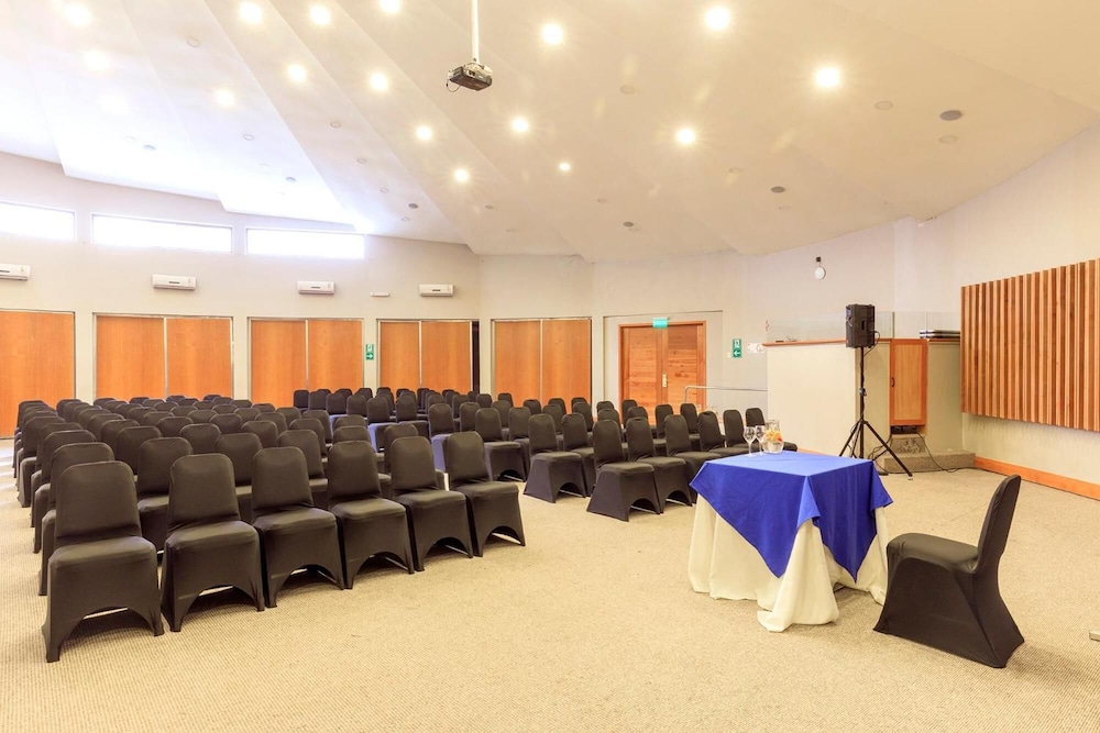 Hotel Frontera Plaza 28/31