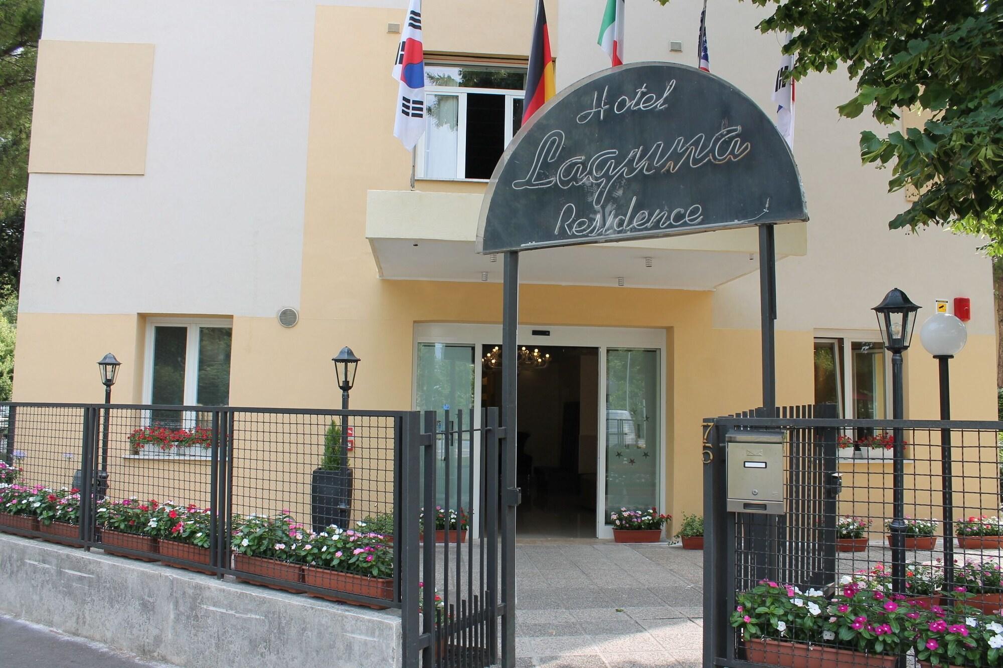 Laguna Residence Hotel 46/52