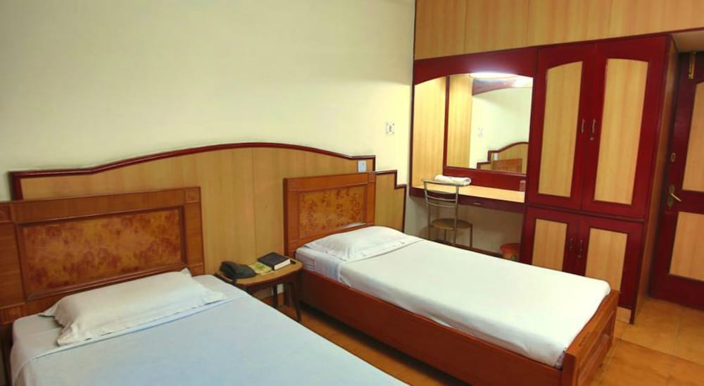 Ymca Tourist Hostel 30/43