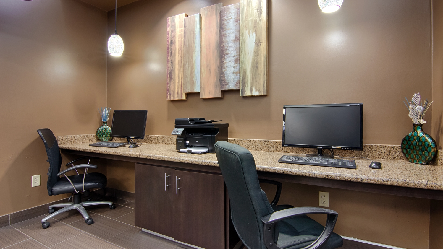 Best Western Plus Seawall Inn and Suites By The Beach 20/24