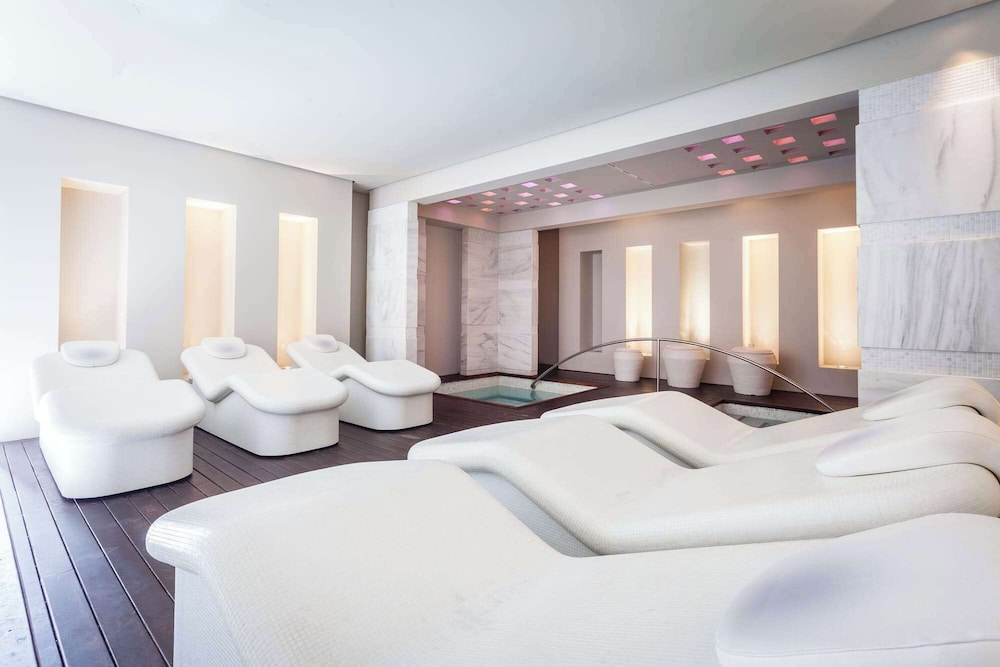 Royal Hideaway Sancti Petri A Member of Barcelo Hotel Group 28/72