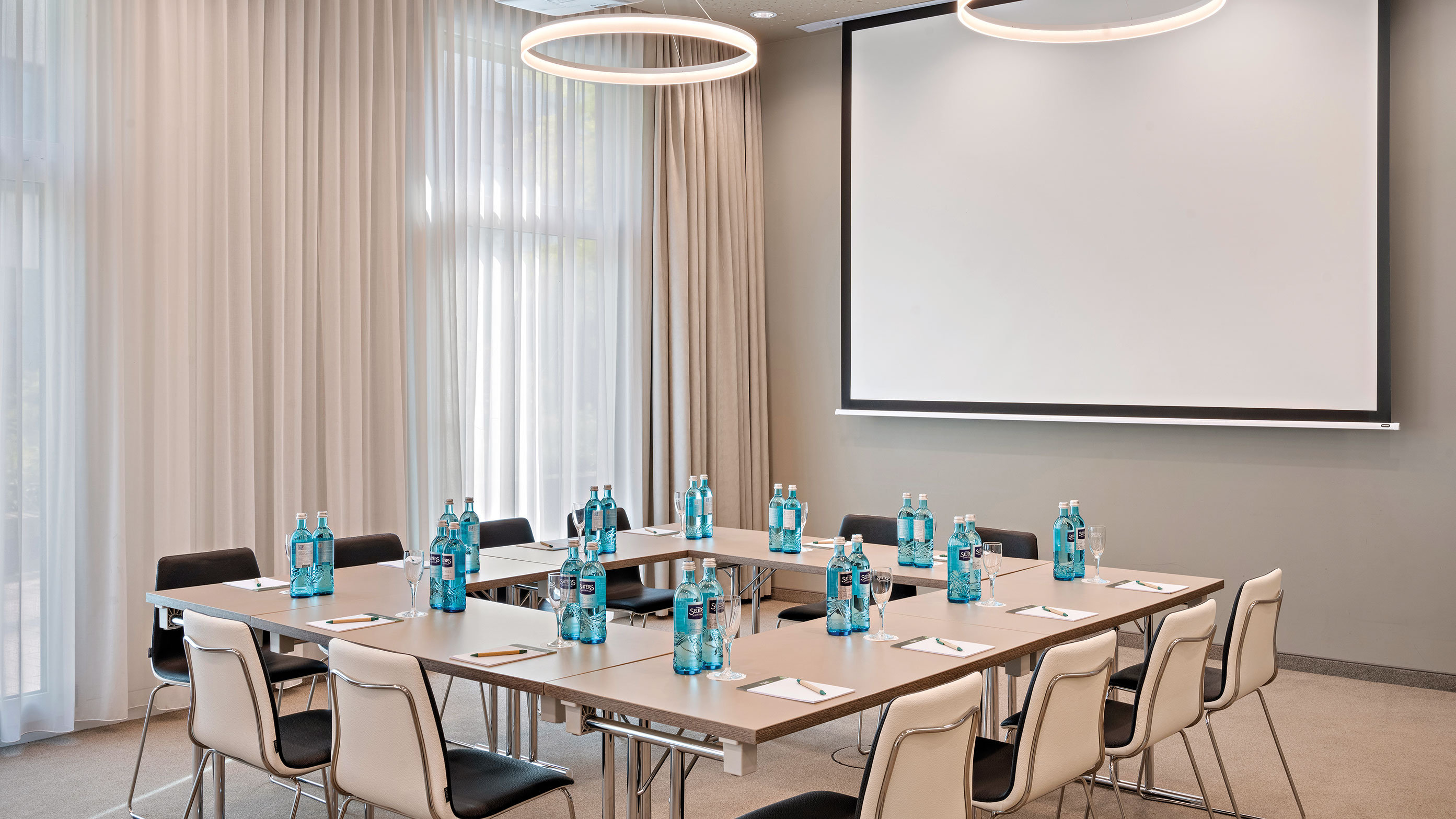Hey Lou Hotel Monheim am Rhein 36/45
