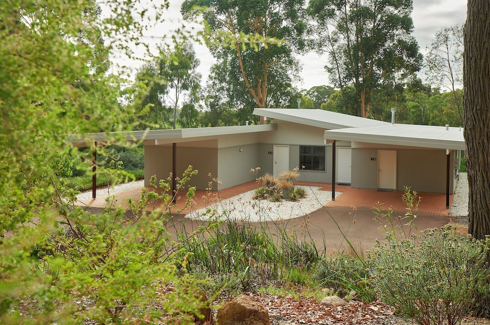 Eight Willows Retreat 3/62