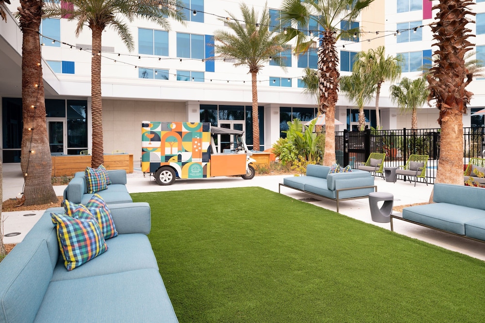Aloft Orlando Lake Nona 39/49