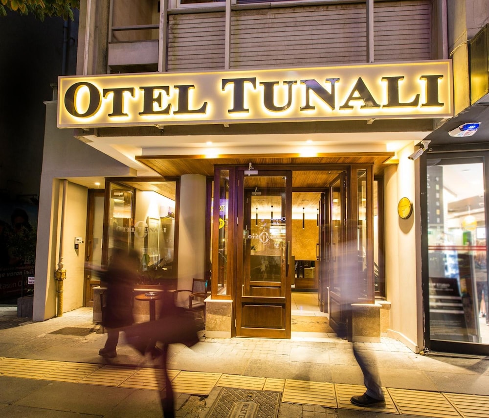 Hotel Tunali 8/46