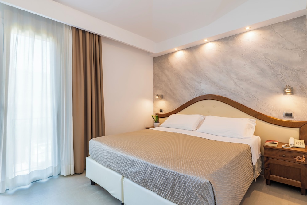 Nicoletta Hotel 23/69