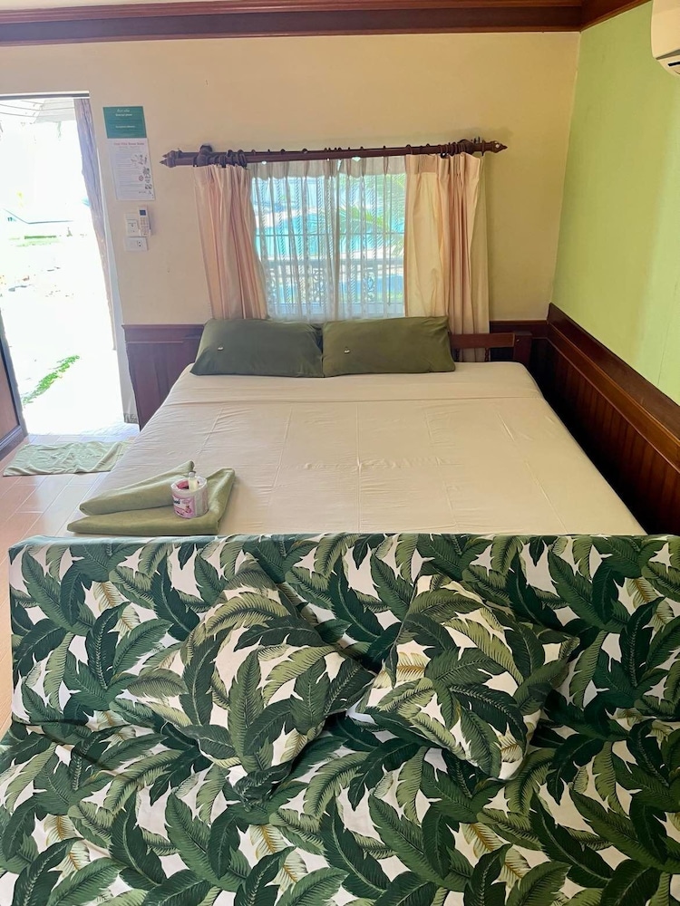 First Villa Beach Resort 14/75