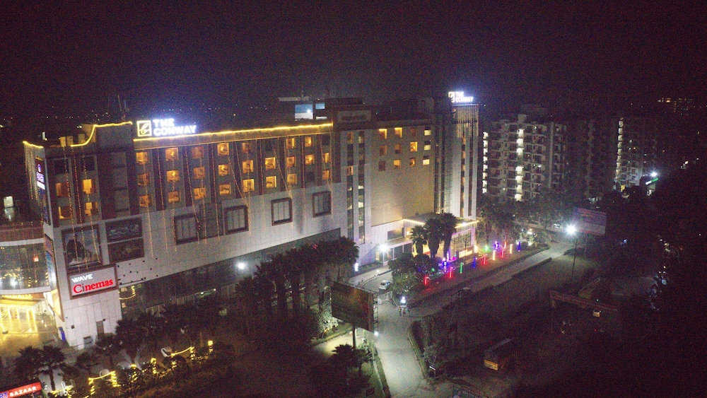 The Conway, Meerut 2/50