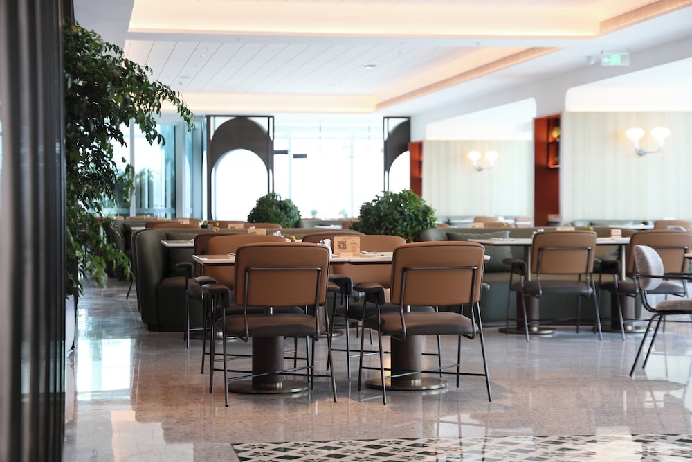 EVEN Hotel Guangzhou Baiyun Station by IHG 36/50