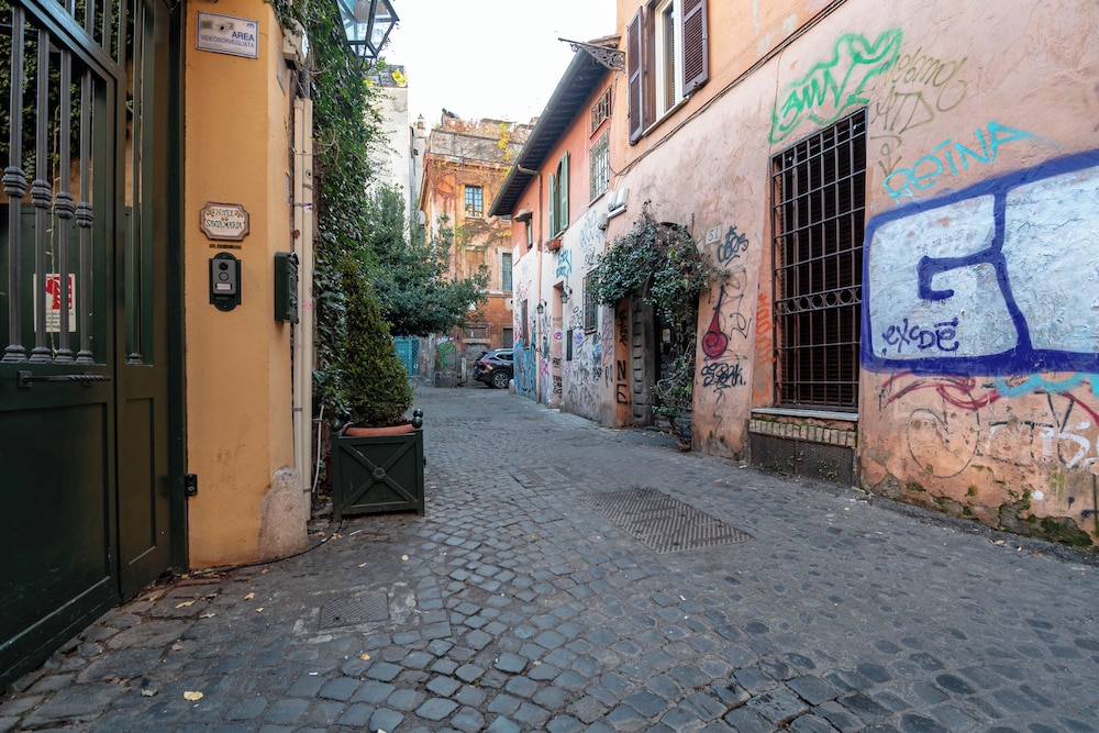 The House In Trastevere 40/48