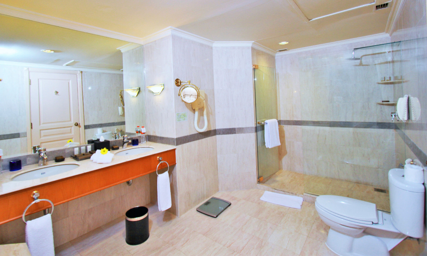 Grand, Aryaduta, Suite, Smoking، ARYADUTA MAKASSAR 2/3