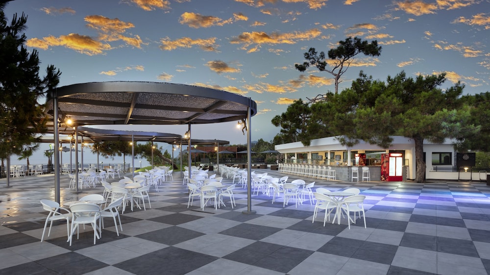 Movenpick Resort Antalya Tekirova 54/63