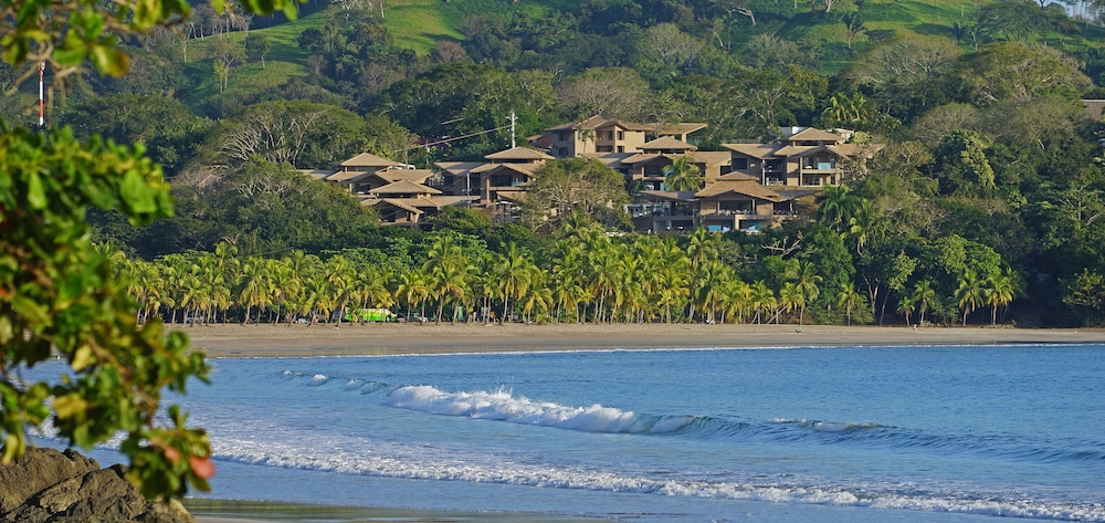 Nammbu Beachfront Bungalows 61/65
