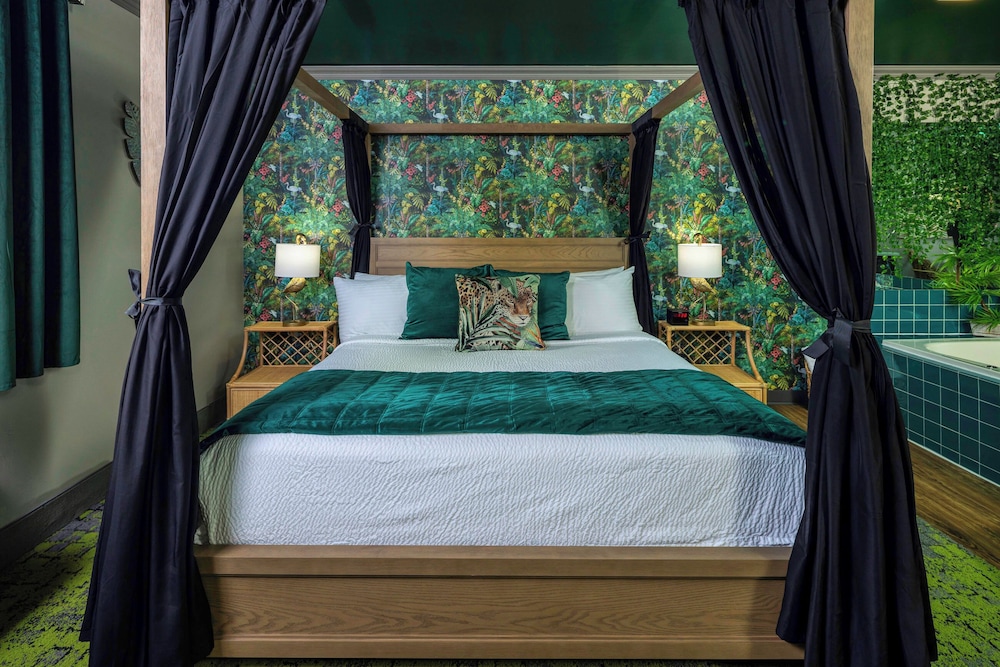 Rainforest, Suite, King Bed