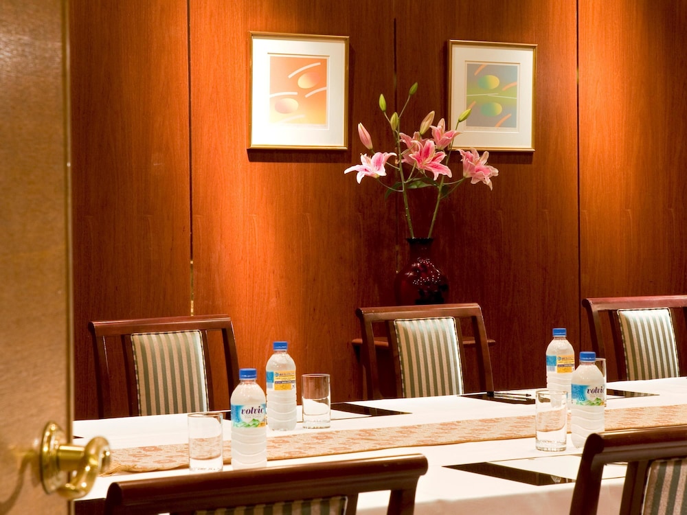 Mercure Nagoya Cypress 60/61