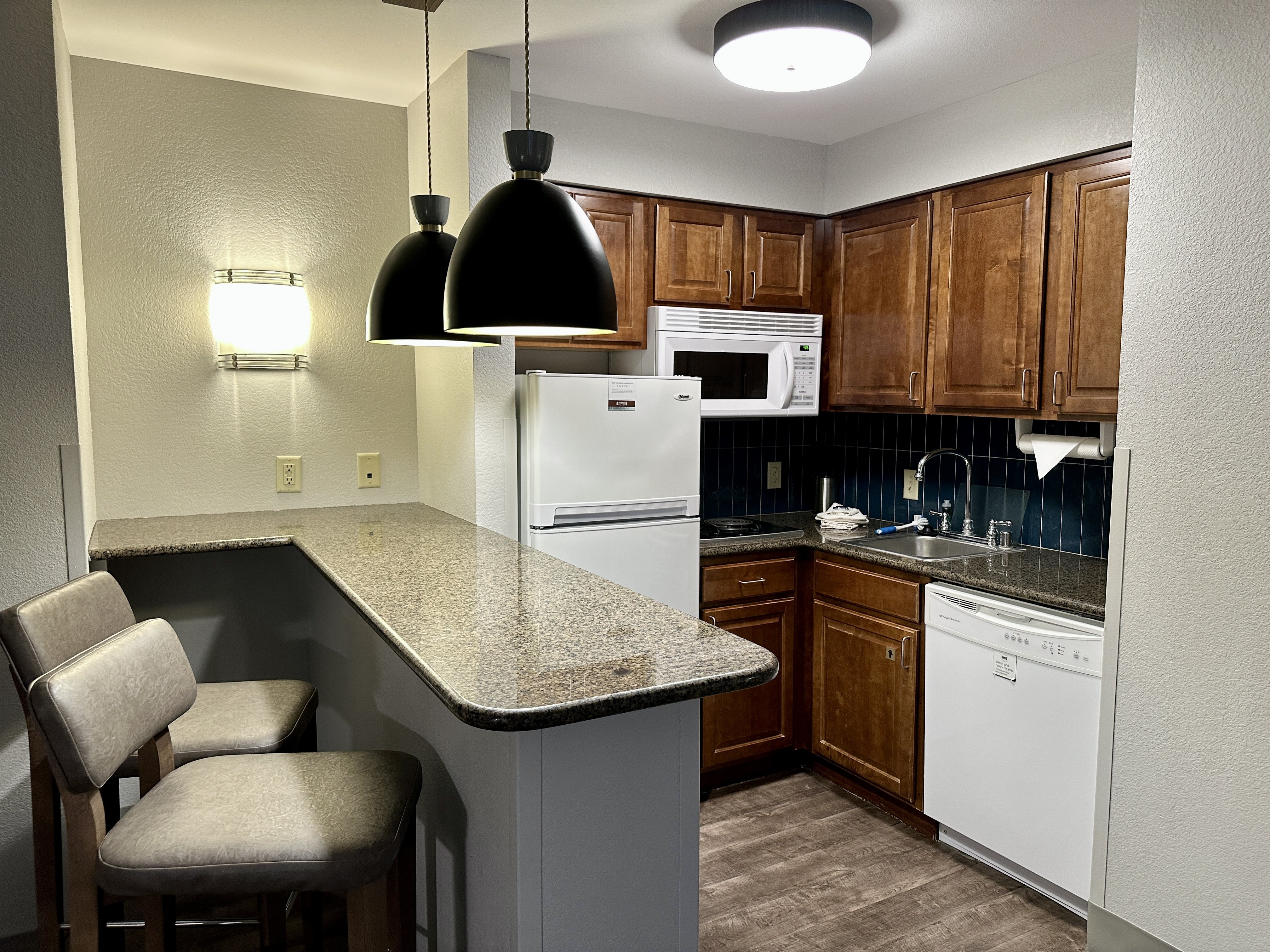 Staybridge Suites Milwaukee West-Oconomowoc 63/73