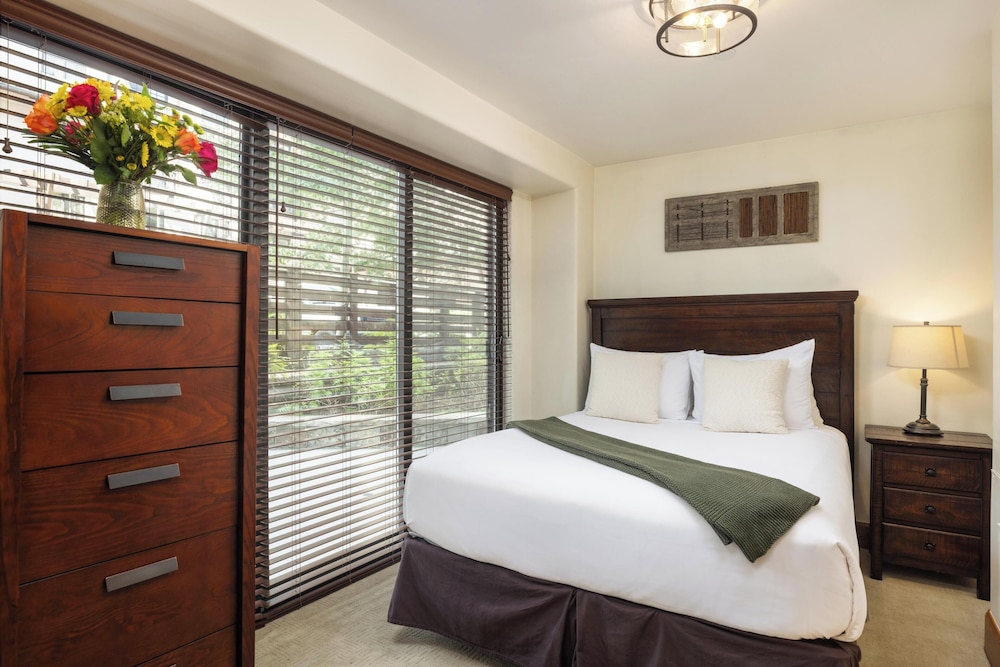 Condo, Landmark, Premier, King Bed, King and Queen Bed, Bunk Bed