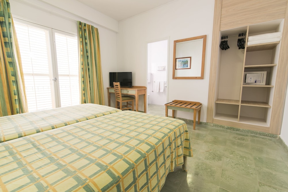 Azuline Hotel S Anfora and Fleming 13/35