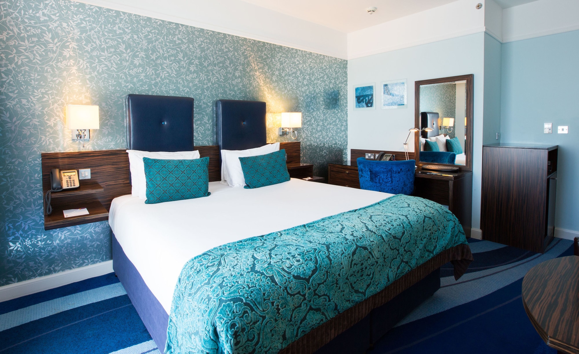 غرفة بريميوم بسرير فردي، CROWNE PLAZA BLANCHARDSTOWN 4/8