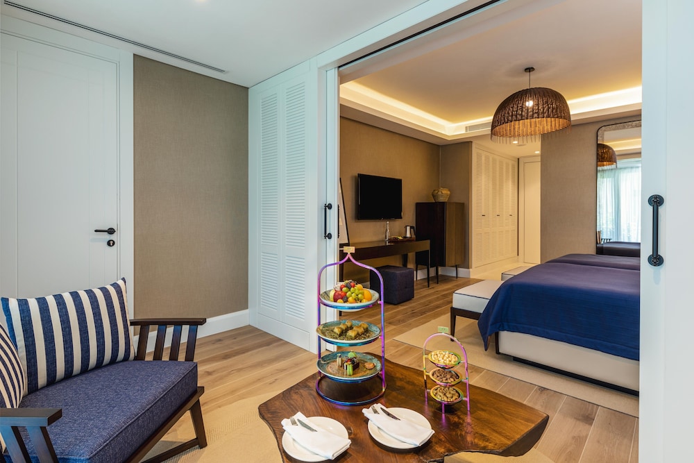 The Norm Le Chic Bodrum 22/75