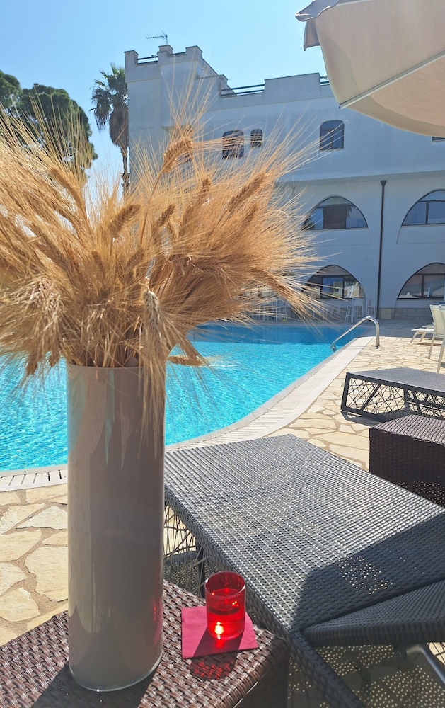 Villa Donna Lisa Wine Hotel 73/78