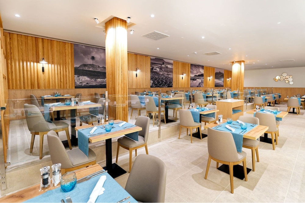 Hotel Las Costas 52/65