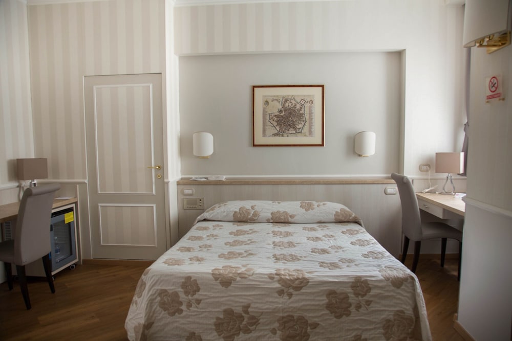Flora Hotel Milan 11/49