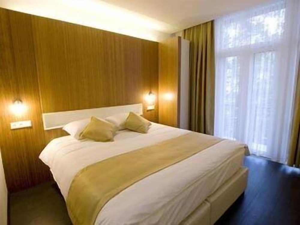 Hotel Larende 11/39