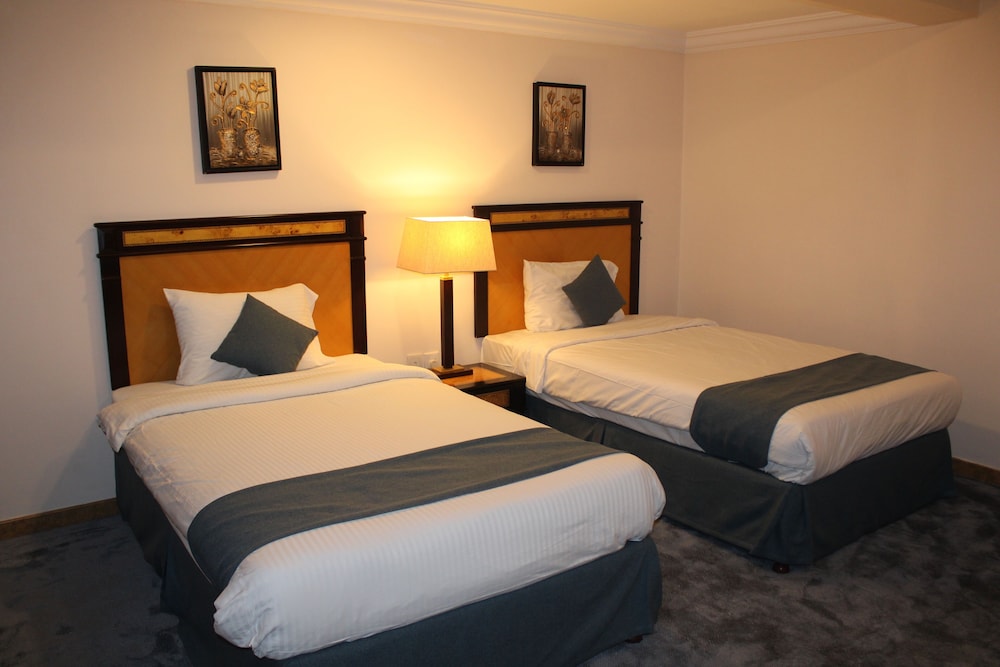 Garden Hotel 11/49