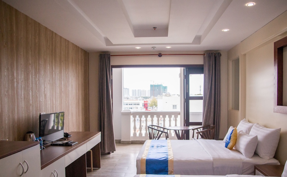 C'Lavie Hotel - Saigon Airport Hotel 26/50