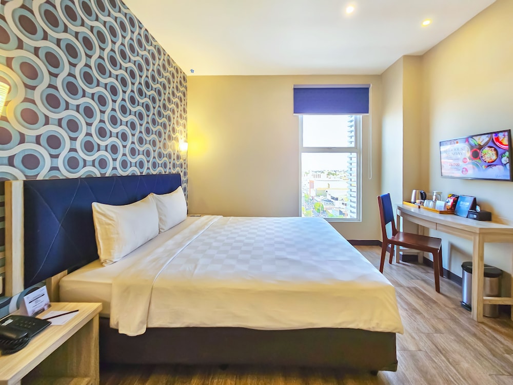 DELUXE, EXECUTIVE, DOUBLE BED