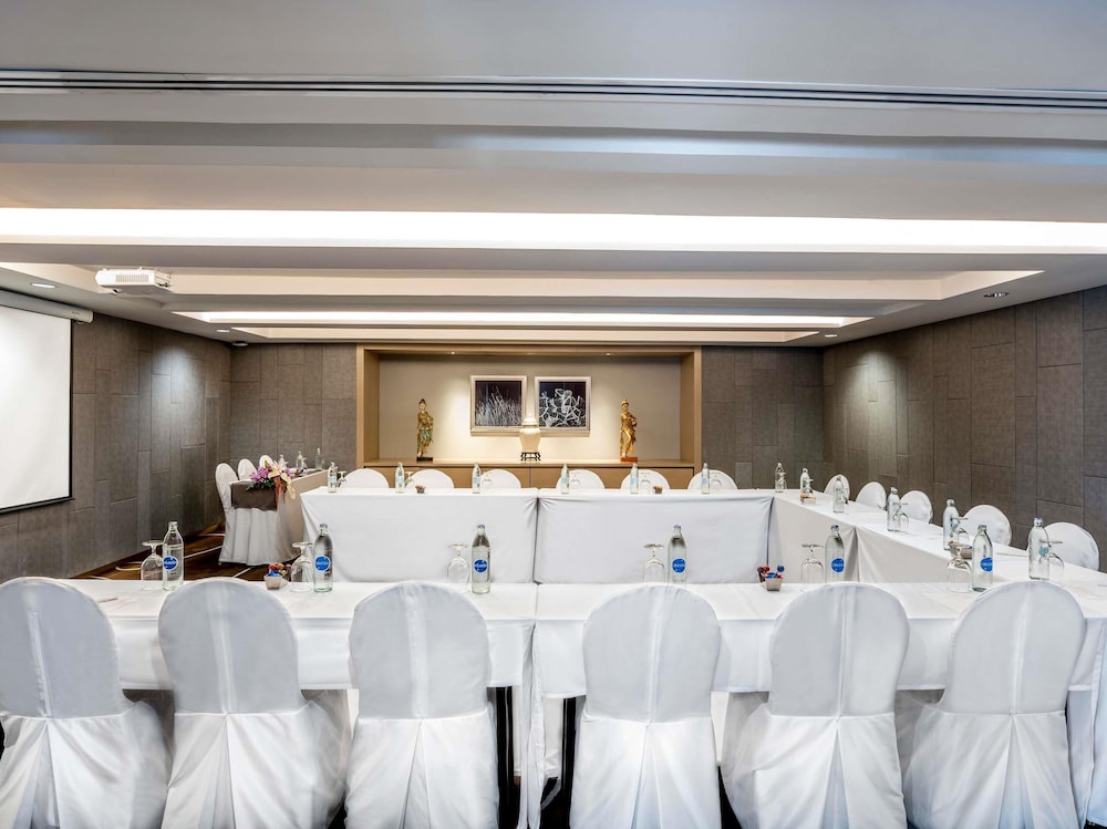 Novotel Phuket City Phokeethra 56/66