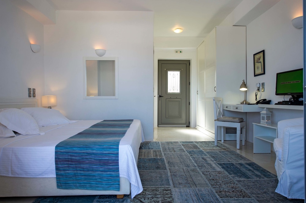 Naoussa Hills Boutique Resort- Adults Only (13+) 14/76