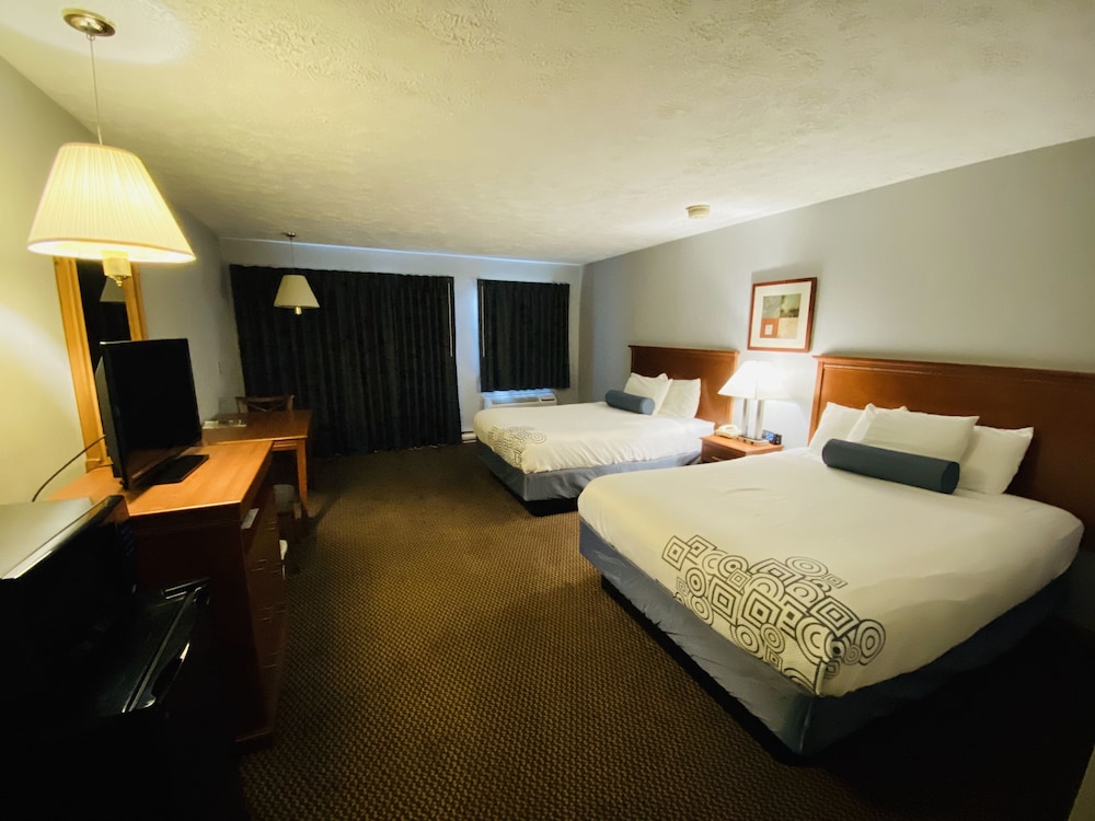 Fleetwood Inn Suites 16/51