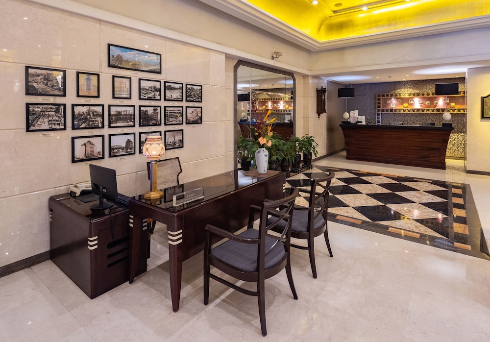 Broadway Mansions Hotel 37/50