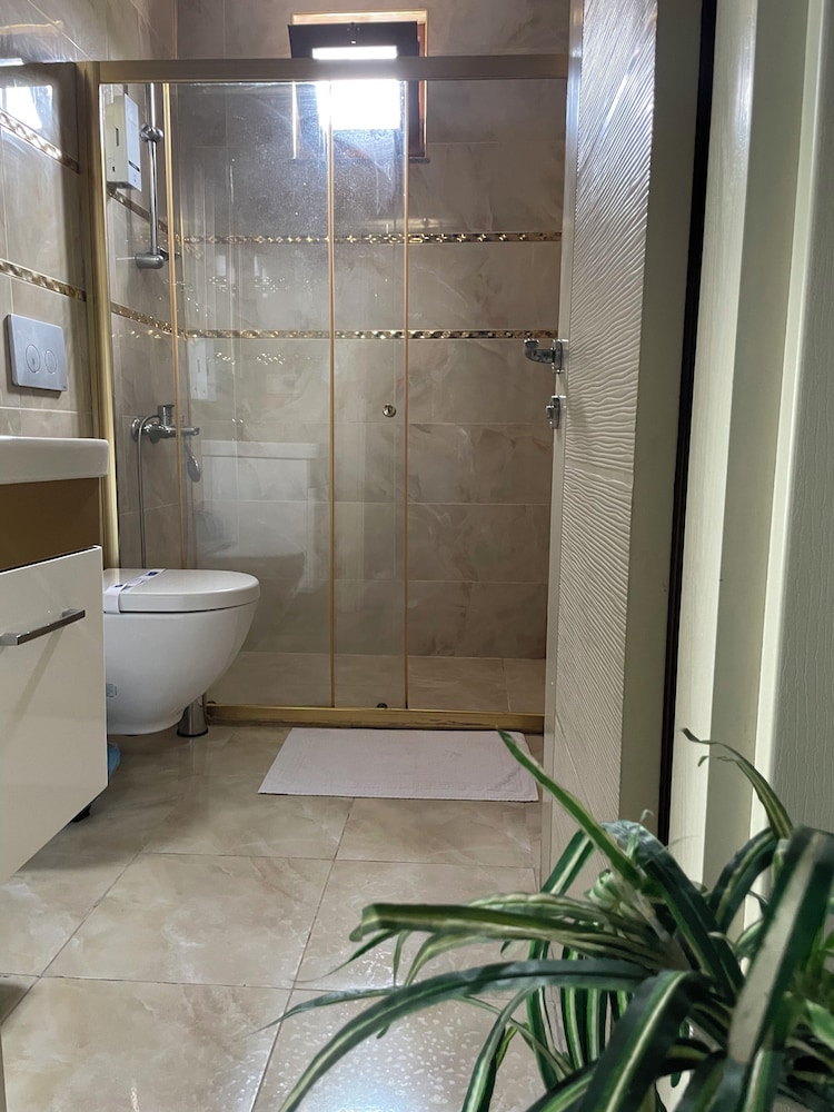Pugari Otel 39/40
