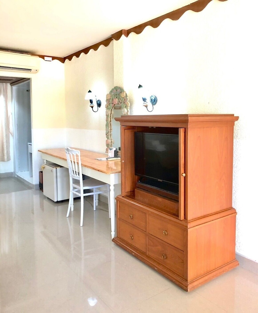 Dad D Resort by Lopburi Inn Resort 23/63