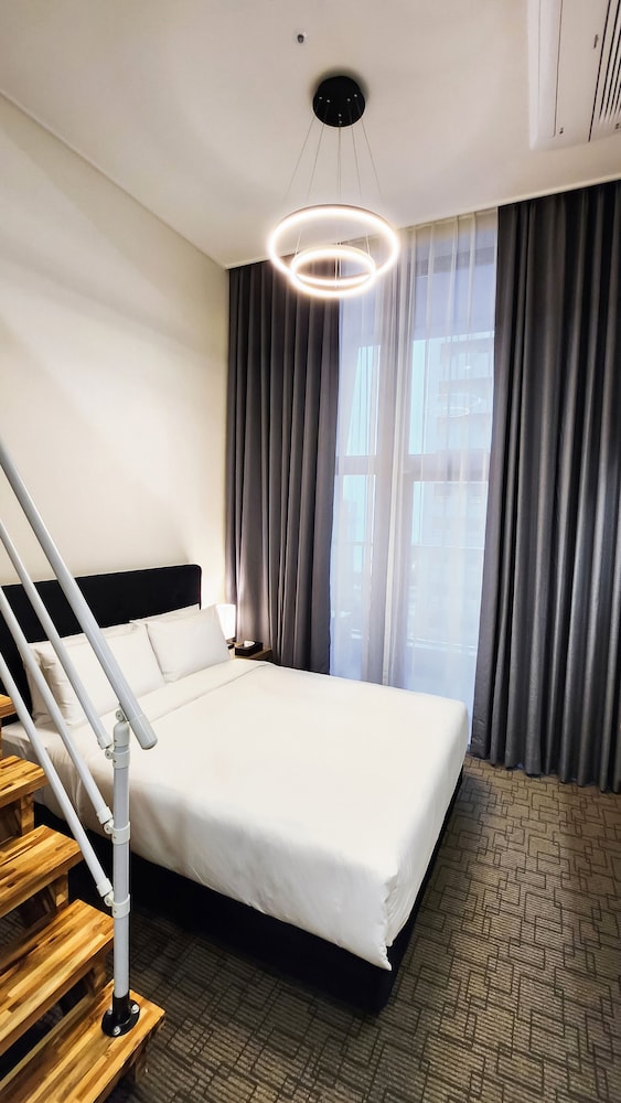 Blue Story Hotel 9/36