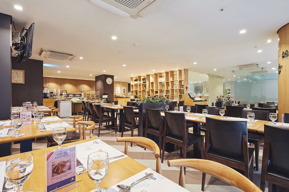 Days Hotel by Wyndham Seoul Myeongdong 43/56